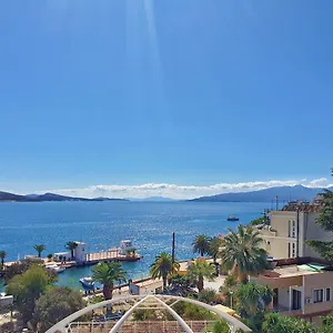 Hotel Joan, Sarandë