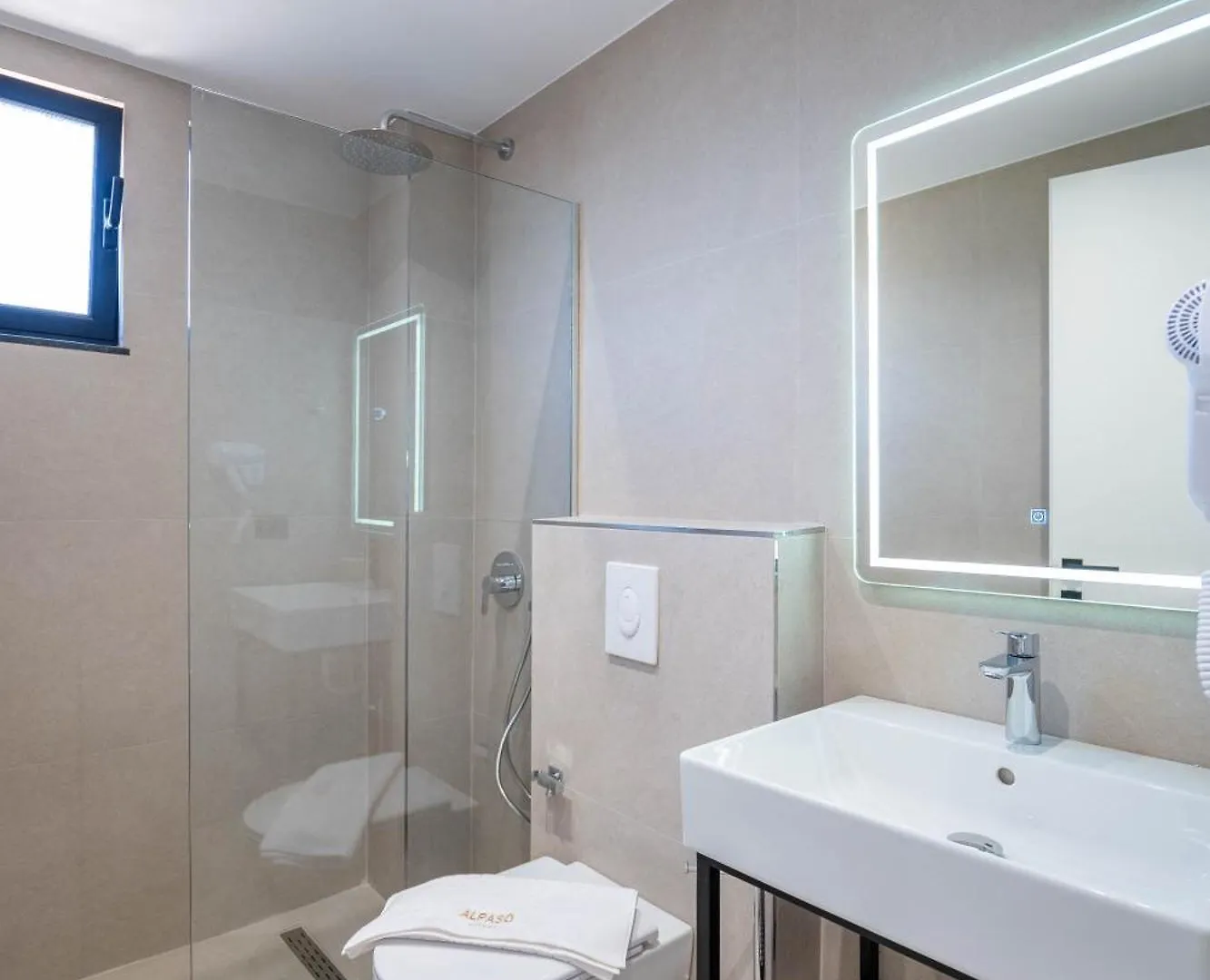 Alpaso Hotel Sarande