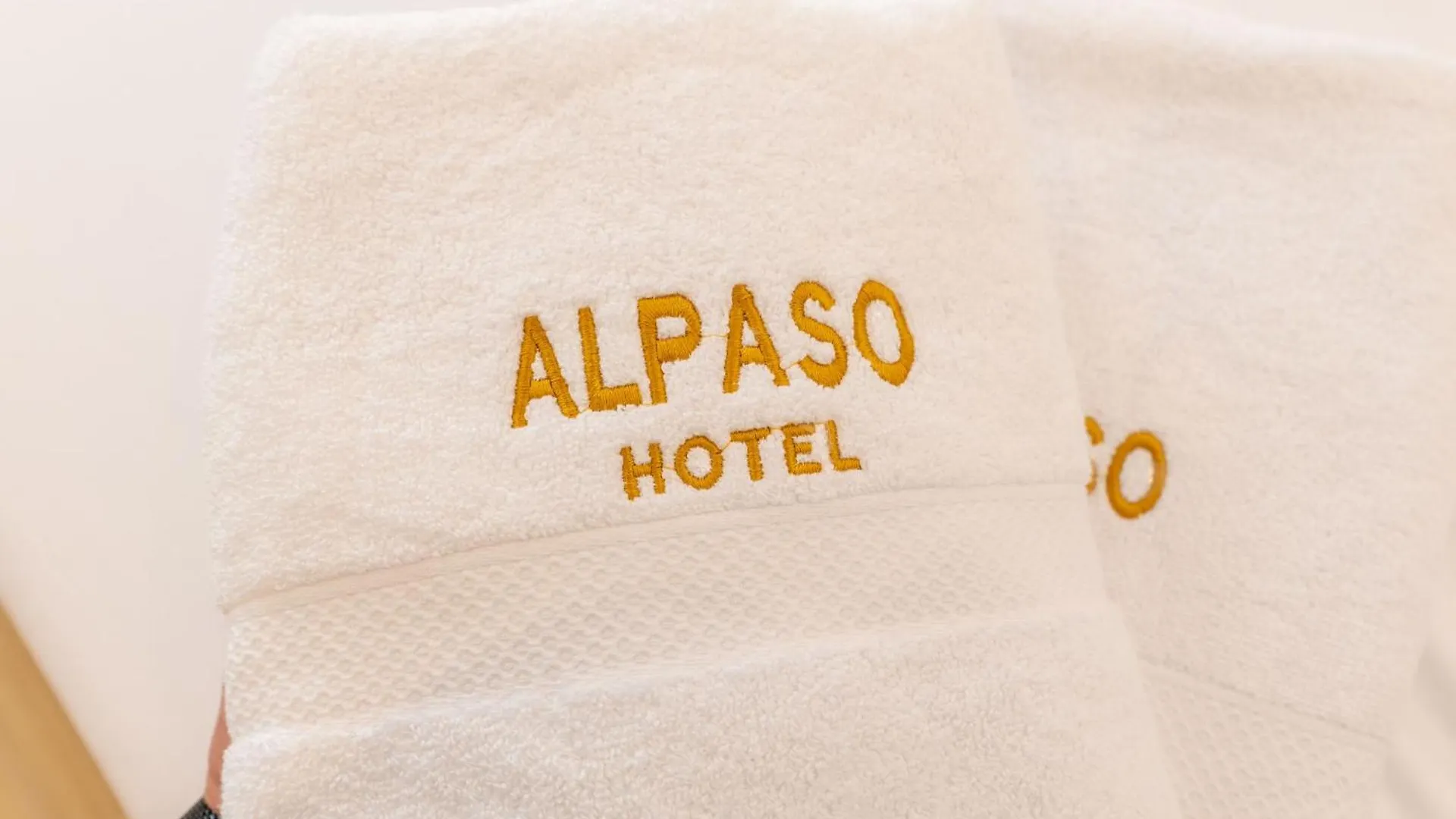***  Alpaso Hotel Sarande Albania