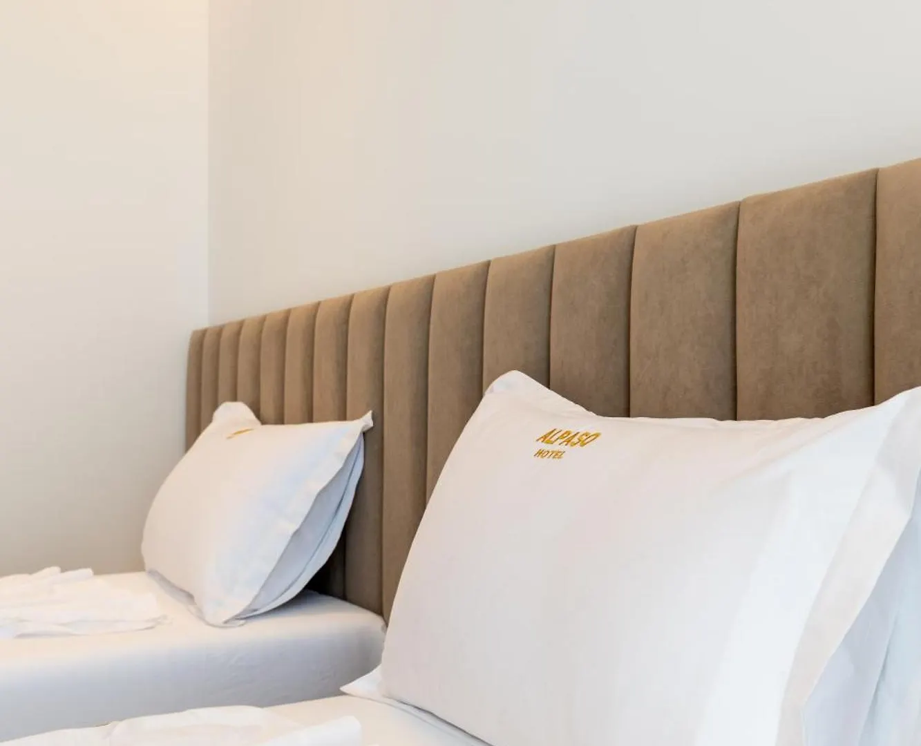 Alpaso Hotel Sarande 3*,  Albania