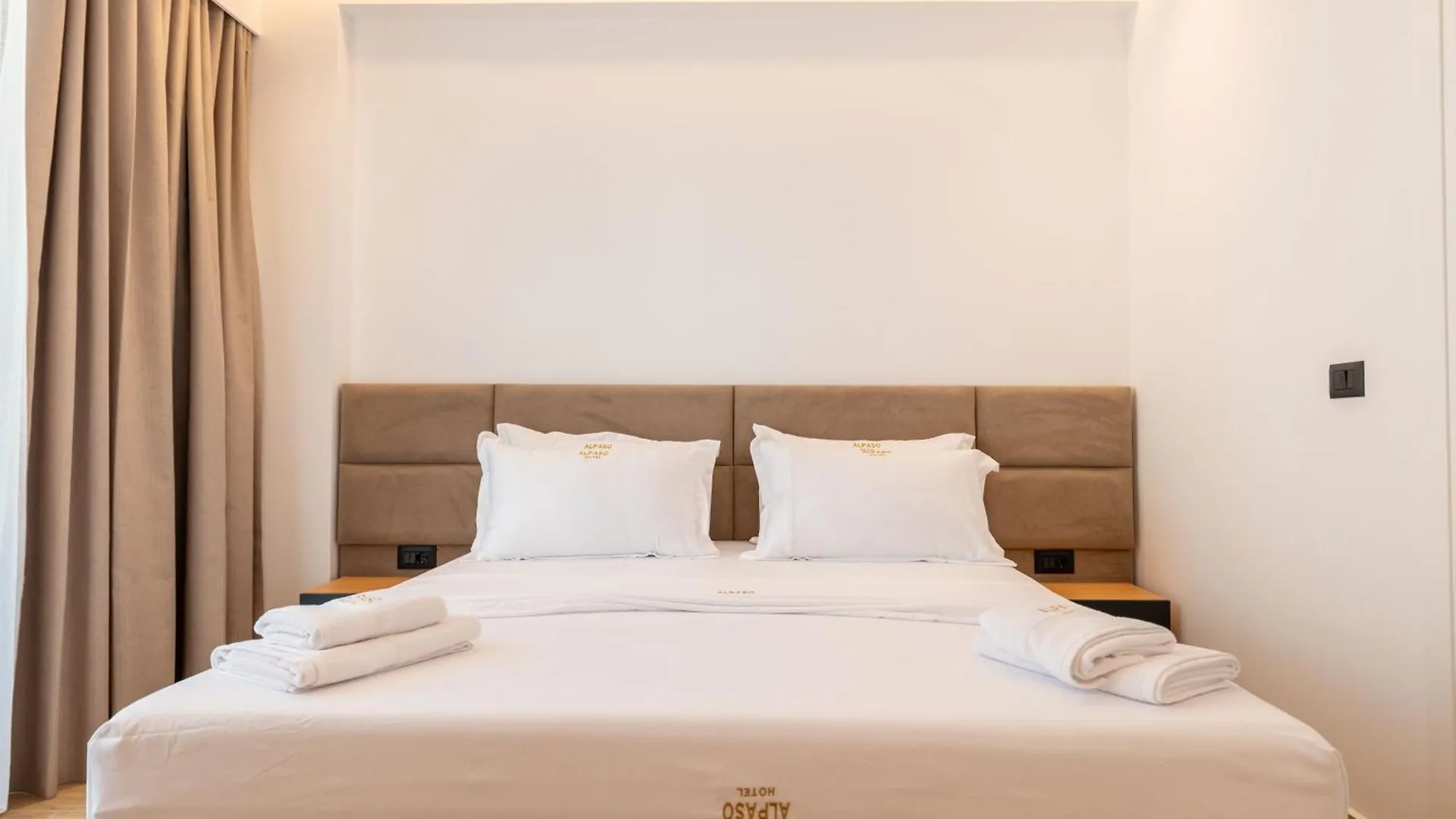 Alpaso Hotel Sarande 3*,  Albania